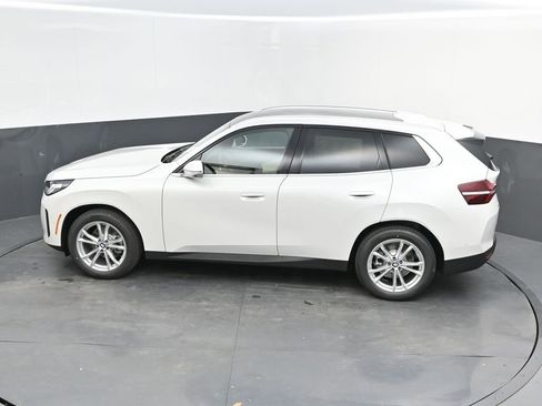 Certified 2025 BMW X3 xDrive30i w/ Premium Package image 34