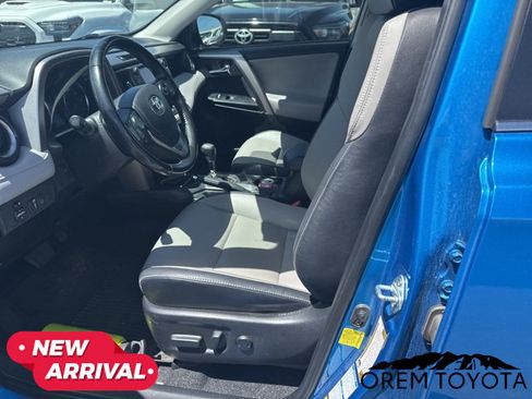 Used 2018 Toyota RAV4 Limited w/ Advanced Technology Package AWD/4WD image 20