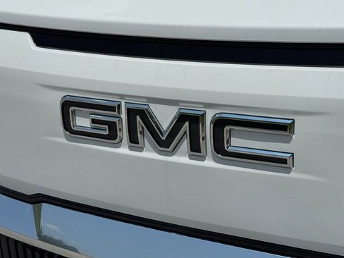 New 2025 GMC Sierra EV Denali image 7