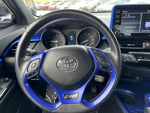 Used 2021 Toyota C-HR XLE image 11