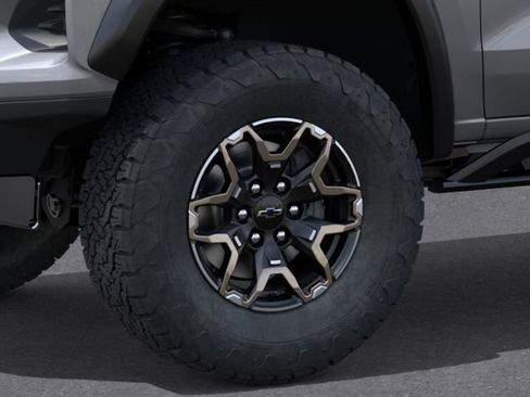 New 2026 Chevrolet Colorado ZR2 w/ Technology Package AWD/4WD image 9