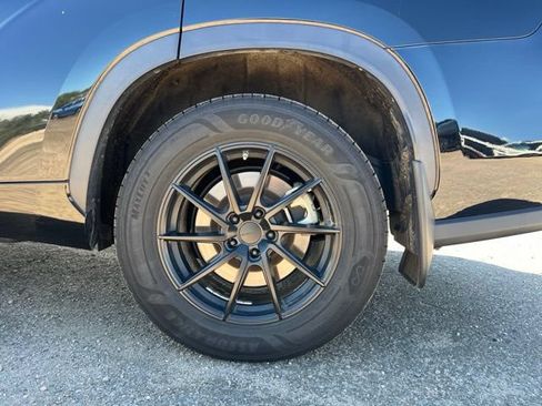 Used 2022 Toyota Highlander Bronze Edition AWD/4WD image 14