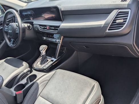 Used 2025 Kia Seltos EX FWD image 26