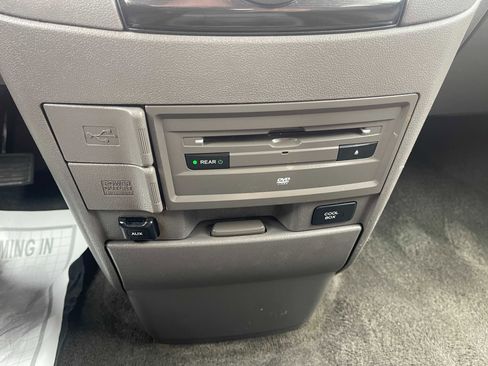 Used 2014 Honda Odyssey Touring Elite image 27