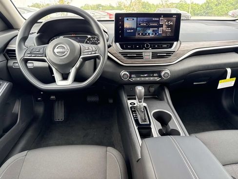 New 2026 Nissan Altima 2.5 SV w/ SV Special Edition Package FWD image 16