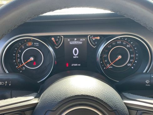 Used 2023 Jeep Wrangler Sport S image 7