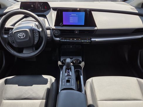 Used 2024 Toyota Prius XLE FWD image 7