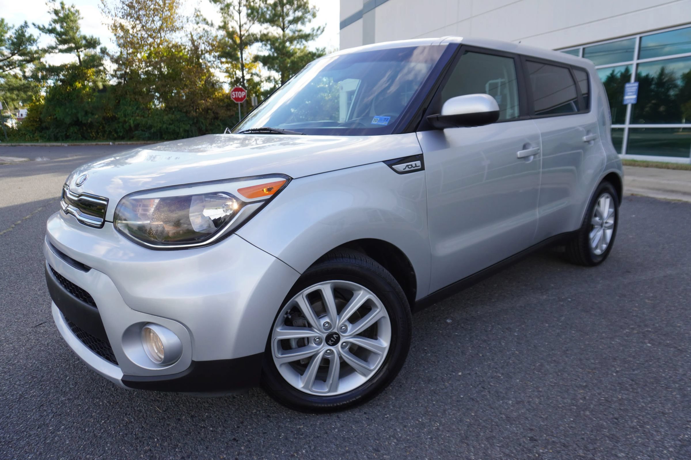 Used 2018 Kia Soul + FWD image 3