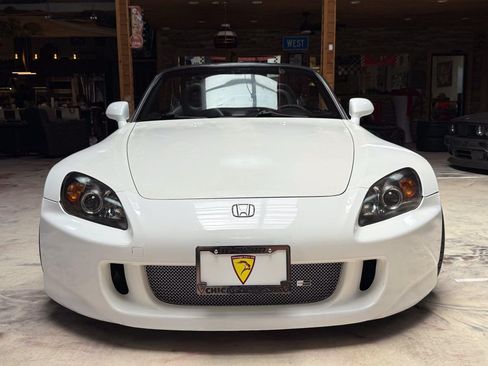 Used 2004 Honda S2000 image 10