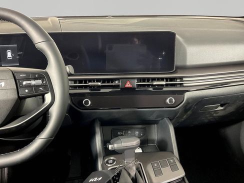 New 2026 Kia Sportage EX FWD image 11