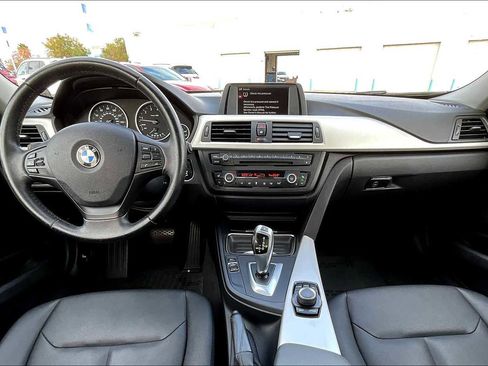 Used 2013 BMW 320i Sedan image 15