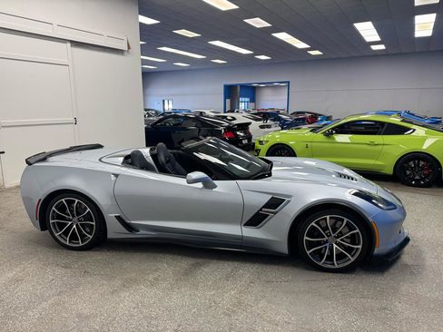 Used 2017 Chevrolet Corvette Grand Sport image 7