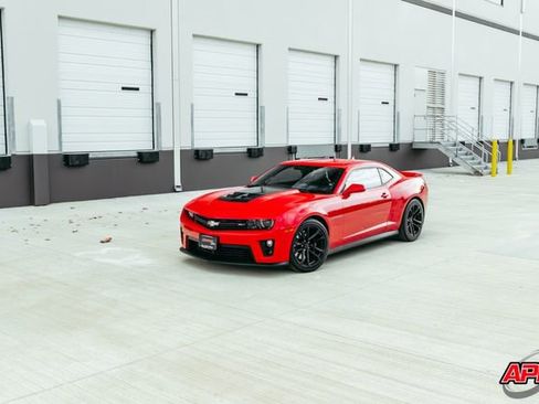 Used 2015 Chevrolet Camaro ZL1 image 17