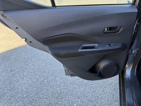 Used 2024 Nissan Kicks S image 30