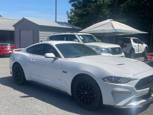 Used 2021 Ford Mustang GT Premium w/ GT Performance Package RWD image 3