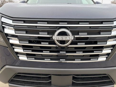 New 2026 Nissan Rogue SV w/ SV Premium Package image 5