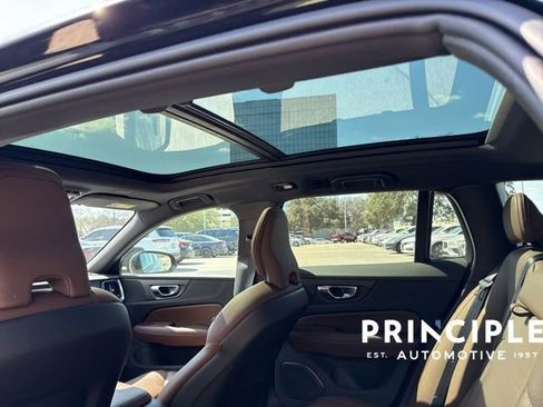 Certified 2025 Volvo V60 B5 Cross Country Plus image 35