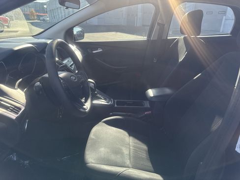 Used 2017 Ford Focus SEL image 16
