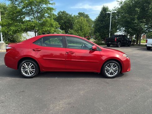 Used 2015 Toyota Corolla LE w/ Body Protection Package #1 FWD image 9