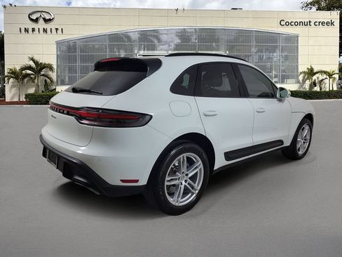 Used 2024 Porsche Macan AWD/4WD image 4