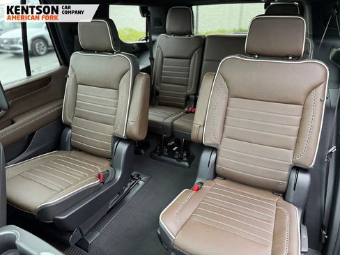 Used 2025 GMC Yukon Denali Ultimate AWD/4WD image 41