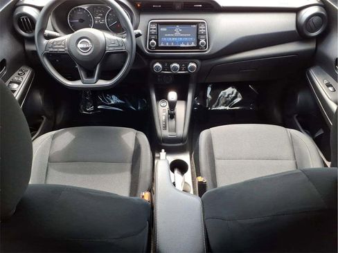 Used 2024 Nissan Kicks S image 11