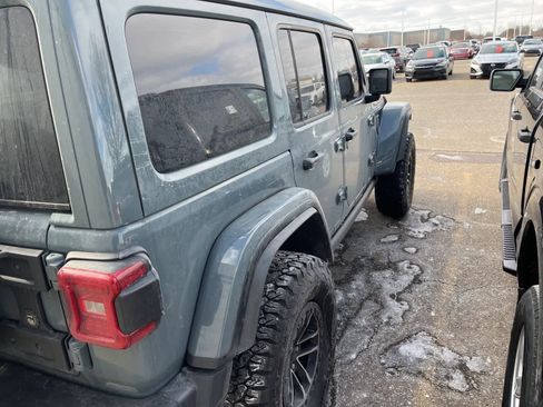Used 2024 Jeep Wrangler Unlimited Rubicon image 18