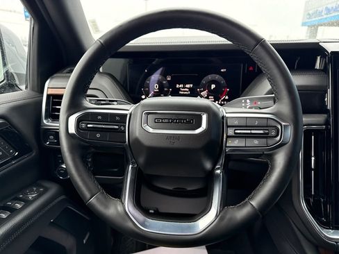Used 2025 GMC Yukon Denali image 18