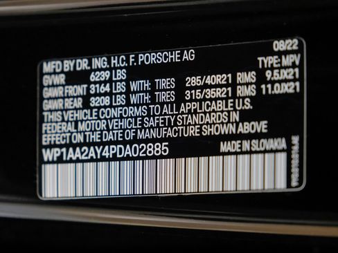 Used 2023 Porsche Cayenne Platinum Edition image 64