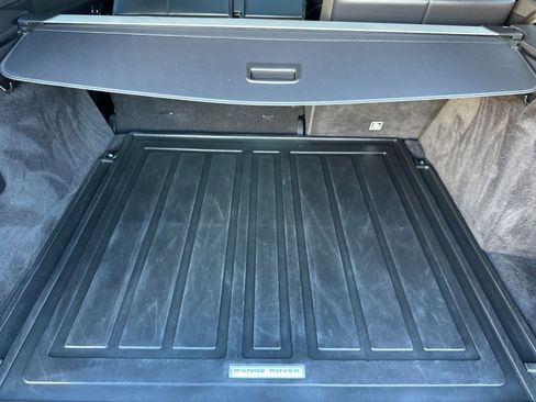 Used 2022 Land Rover Range Rover Sport HSE Silver Edition image 16