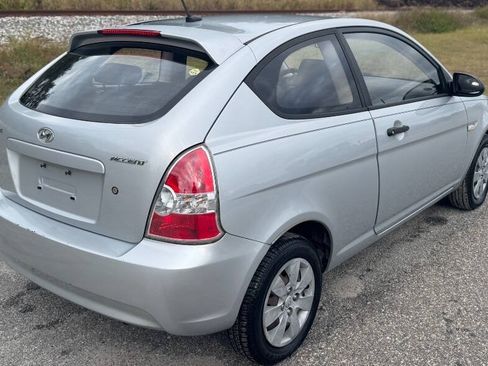 Used 2009 Hyundai Accent GS w/ Popular Equipment Pkg 2 FWD image 4