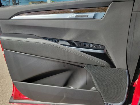 Used 2025 Cadillac Escalade Premium Luxury Platinum image 11