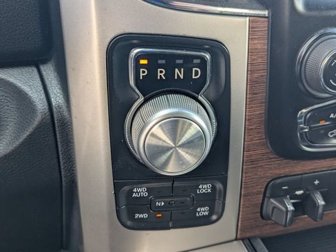 Used 2016 RAM 1500 Laramie w/ Convenience Group AWD/4WD image 19