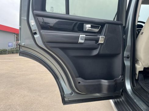 Used 2015 Land Rover LR4 HSE LUX image 27