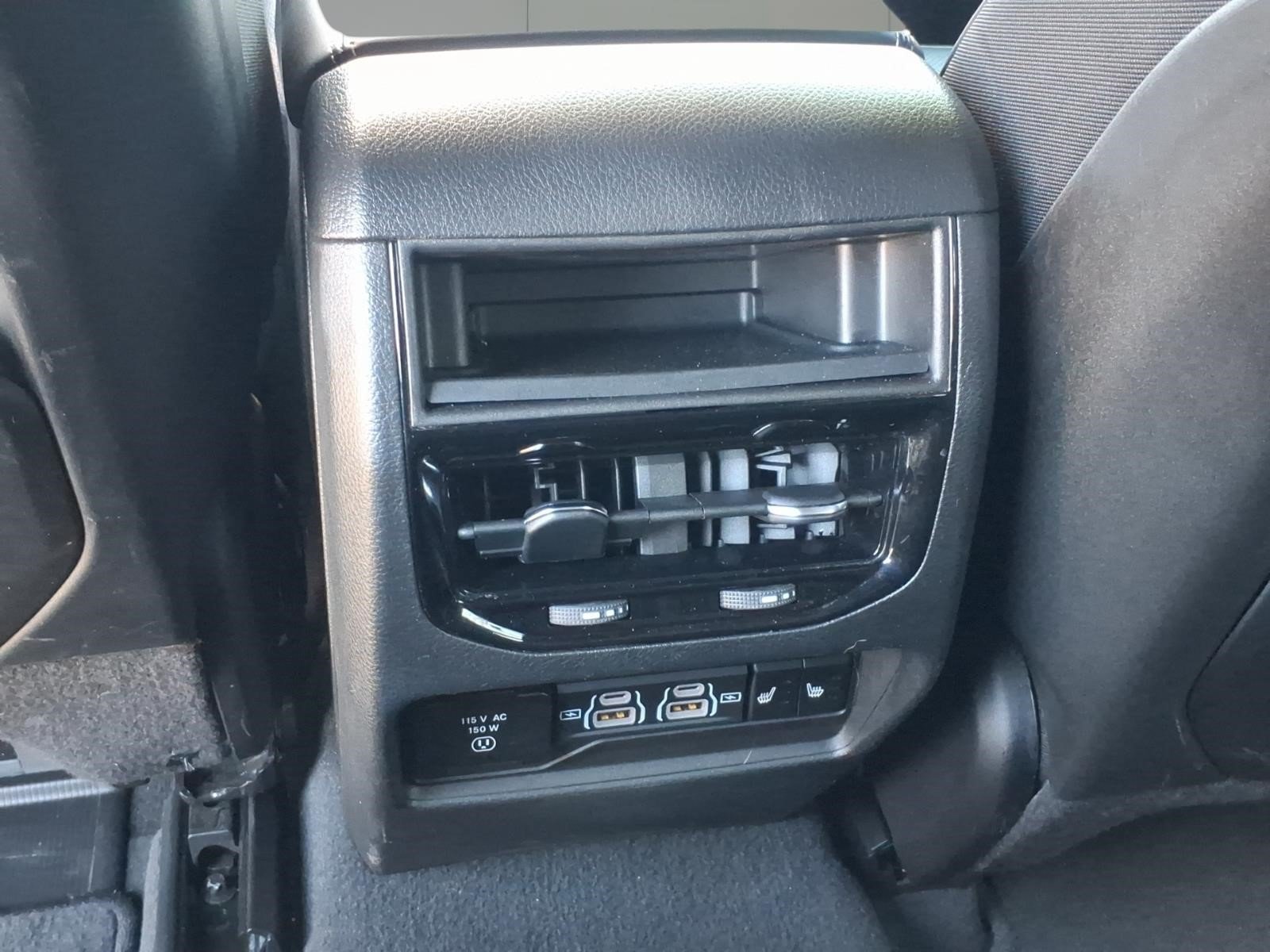 Used 2023 Jeep Grand Cherokee Overland AWD/4WD image 9
