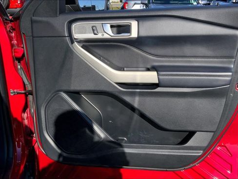 Used 2021 Ford Explorer Limited w/ Equipment Group 301A image 22