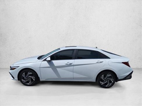 New 2026 Hyundai Elantra Limited FWD image 5