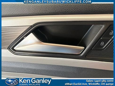 Used 2022 Volkswagen Atlas Cross Sport SE AWD/4WD image 11