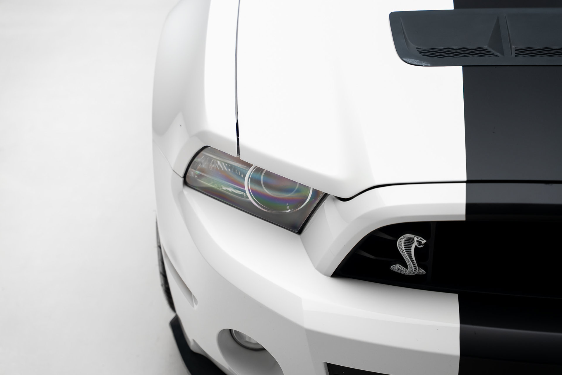 Used 2013 Ford Mustang Shelby GT500 RWD image 12