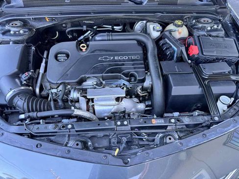 Used 2016 Chevrolet Malibu LT FWD image 17