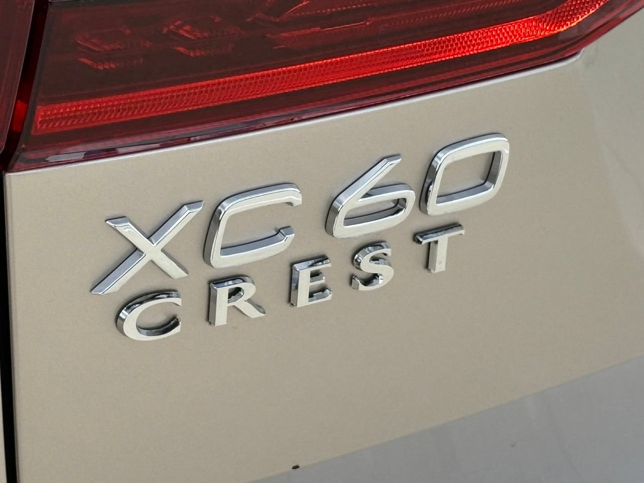 New 2026 Volvo XC60 B5 Core w/ Protection Package Premier AWD/4WD image 8