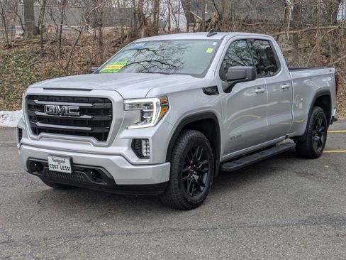 Used 2022 GMC Sierra 1500 Elevation w/ Preferred Package image 3