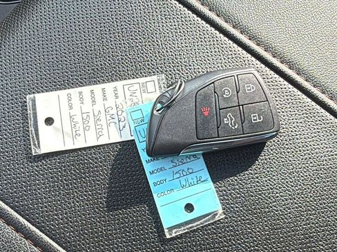 Used 2023 GMC Sierra 1500 AT4 w/ AT4 Premium Package AWD/4WD image 27