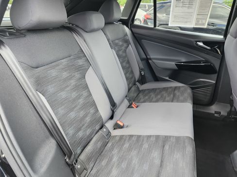 Used 2021 Volkswagen ID.4 Pro RWD image 17