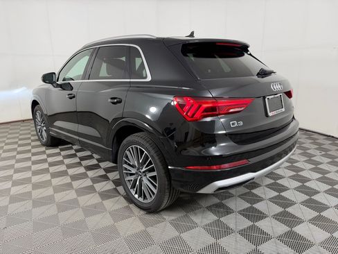 Used 2021 Audi Q3 2.0T Premium w/ 19" Wheel Package AWD/4WD image 3