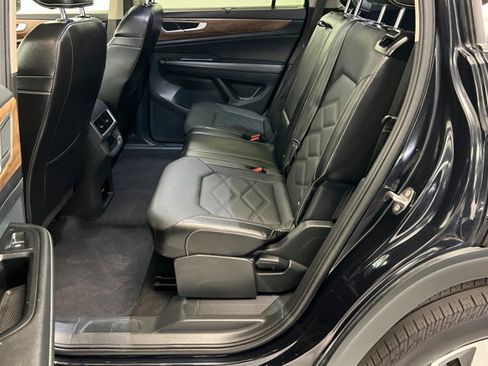 Used 2024 Volkswagen Atlas SE image 21