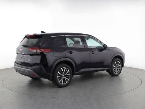 Used 2024 Nissan Kicks SV image 9