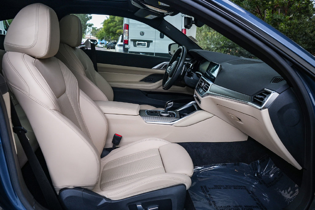 Used 2023 BMW M440i Coupe w/ Premium Package RWD image 16