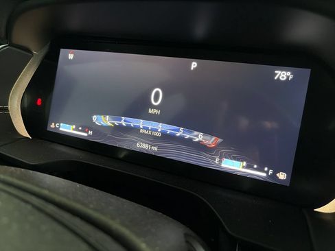 Certified 2022 Jeep Grand Cherokee Laredo w/ Luxury Tech Group I RWD image 11