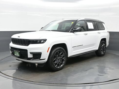 Used 2023 Jeep Grand Cherokee L Summit w/ High Altitude Package AWD/4WD image 2